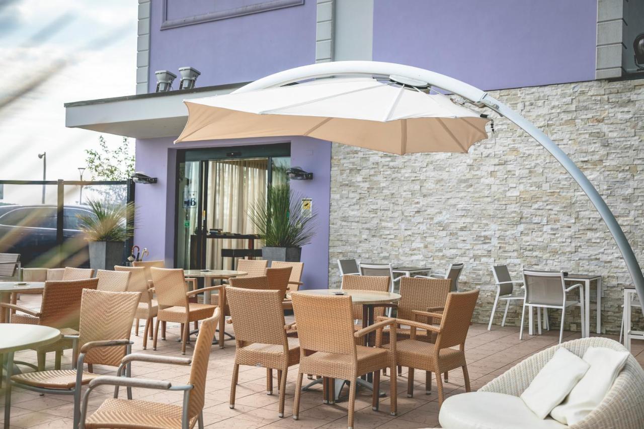 Hotel Baya - In Centro, Sul Mare Milano Marittima Exteriör bild