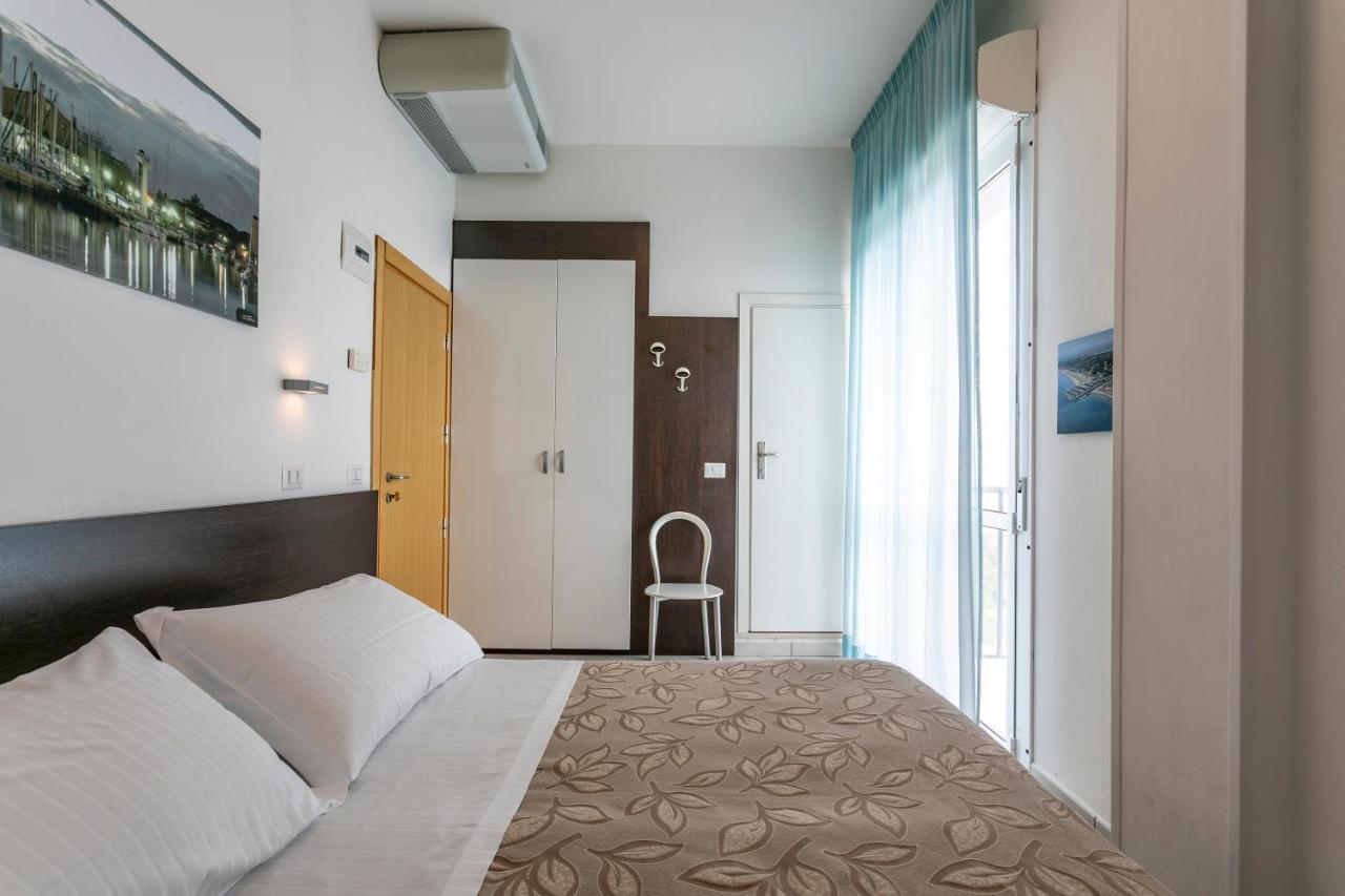 Hotel Baya - In Centro, Sul Mare Milano Marittima Exteriör bild