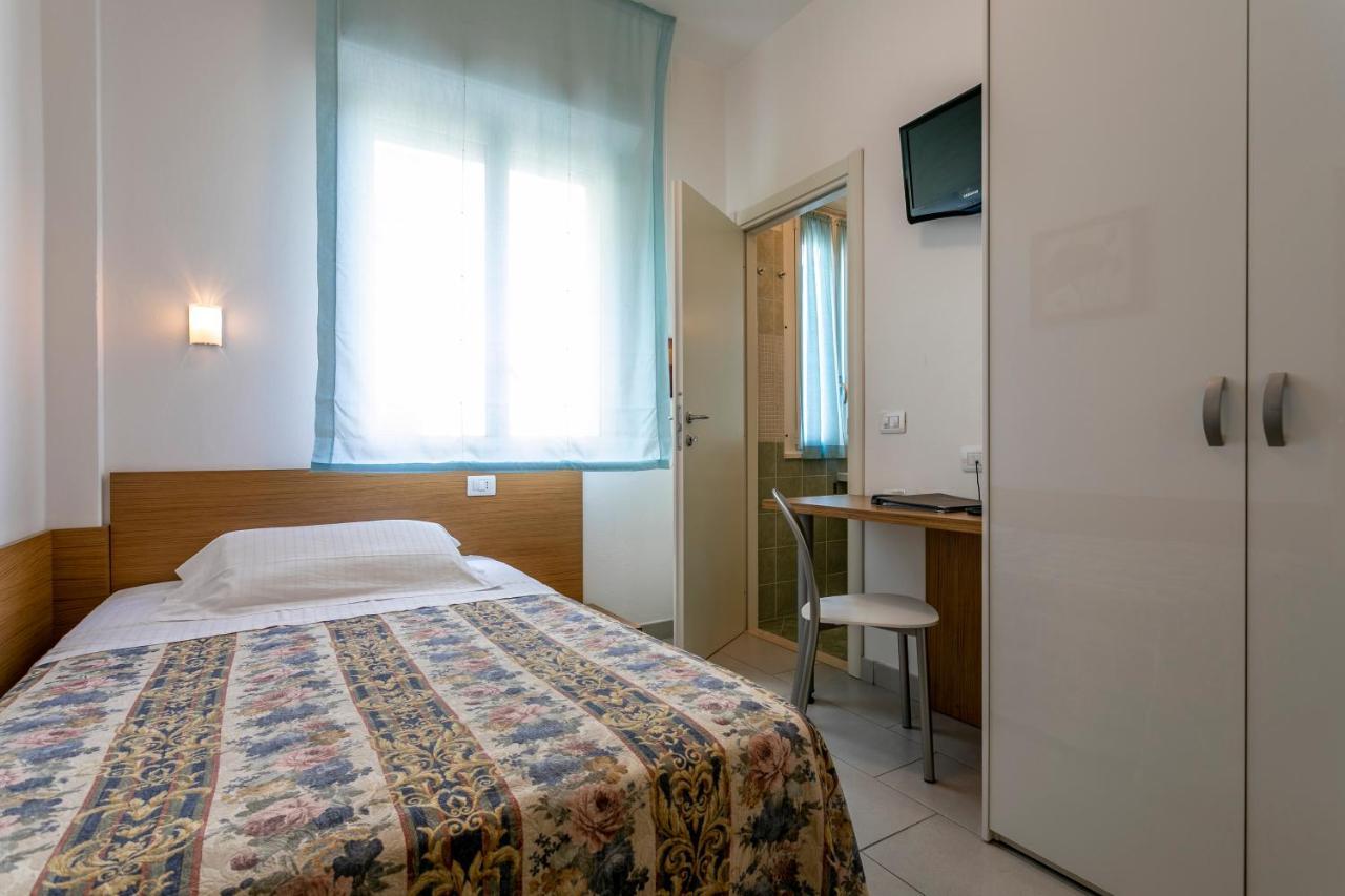 Hotel Baya - In Centro, Sul Mare Milano Marittima Exteriör bild