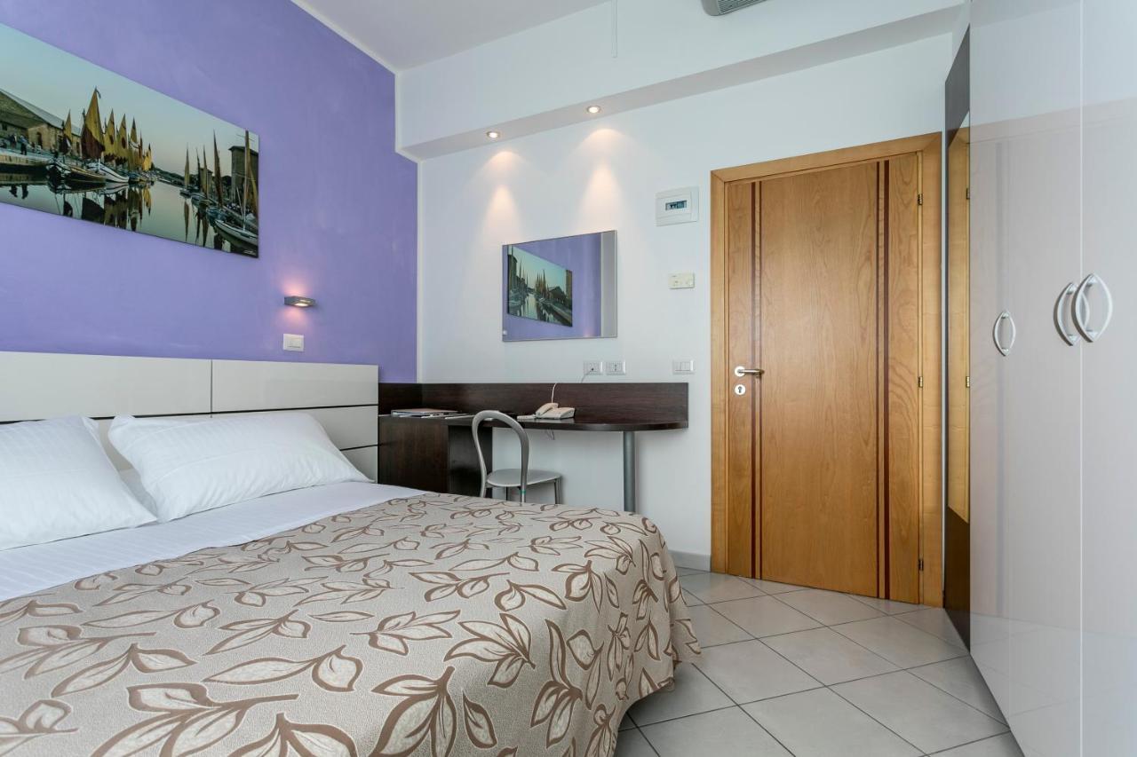 Hotel Baya - In Centro, Sul Mare Milano Marittima Exteriör bild