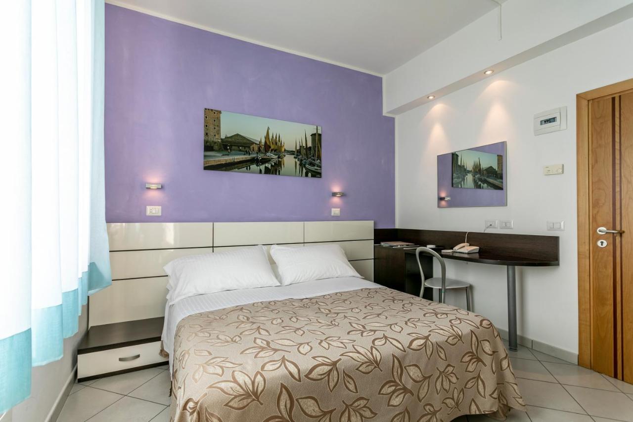 Hotel Baya - In Centro, Sul Mare Milano Marittima Exteriör bild