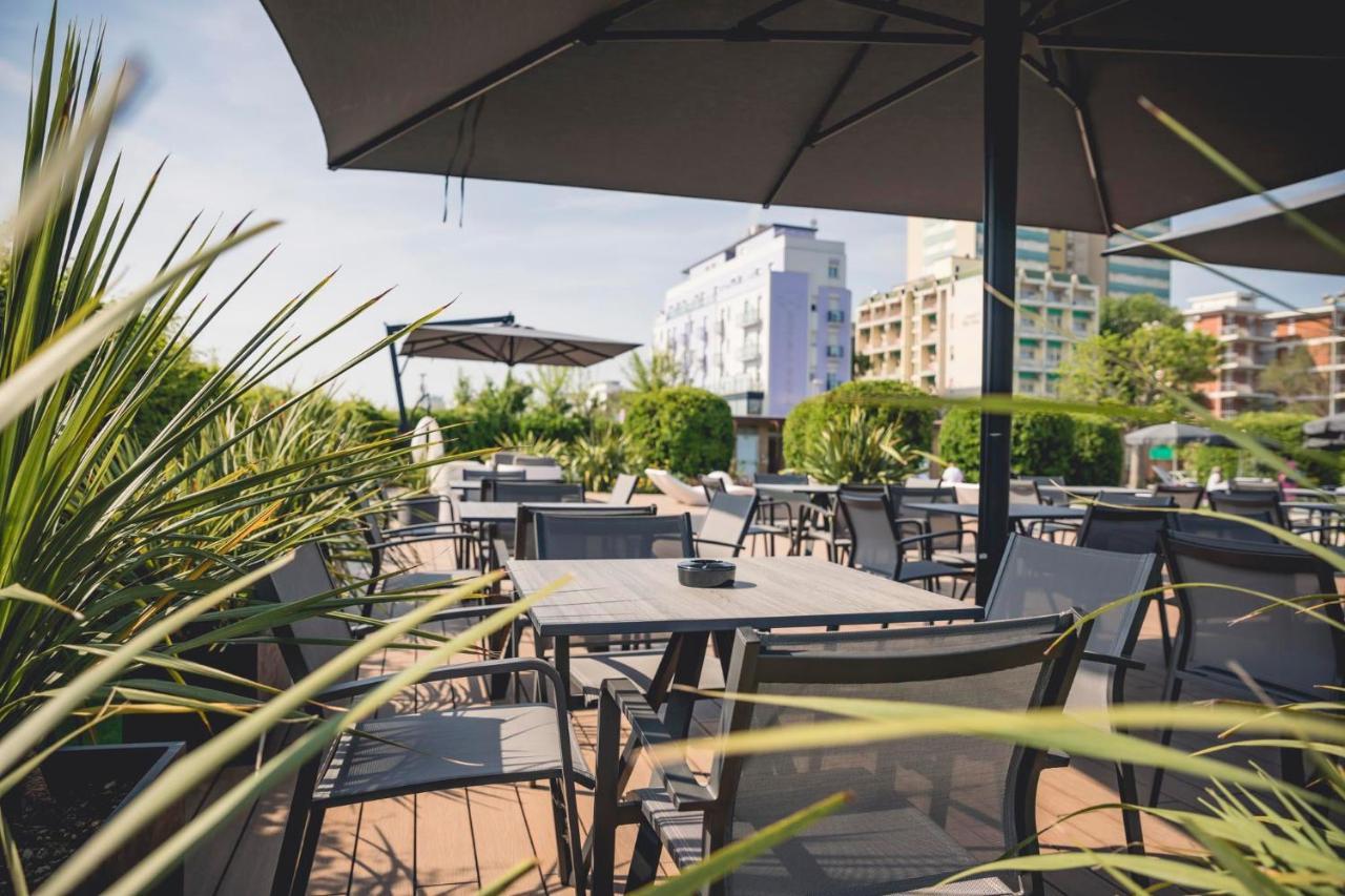 Hotel Baya - In Centro, Sul Mare Milano Marittima Exteriör bild