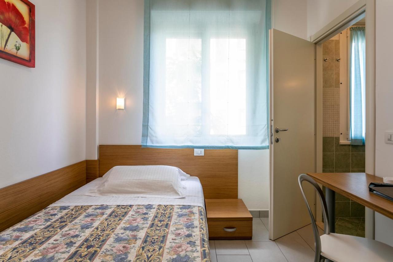 Hotel Baya - In Centro, Sul Mare Milano Marittima Exteriör bild