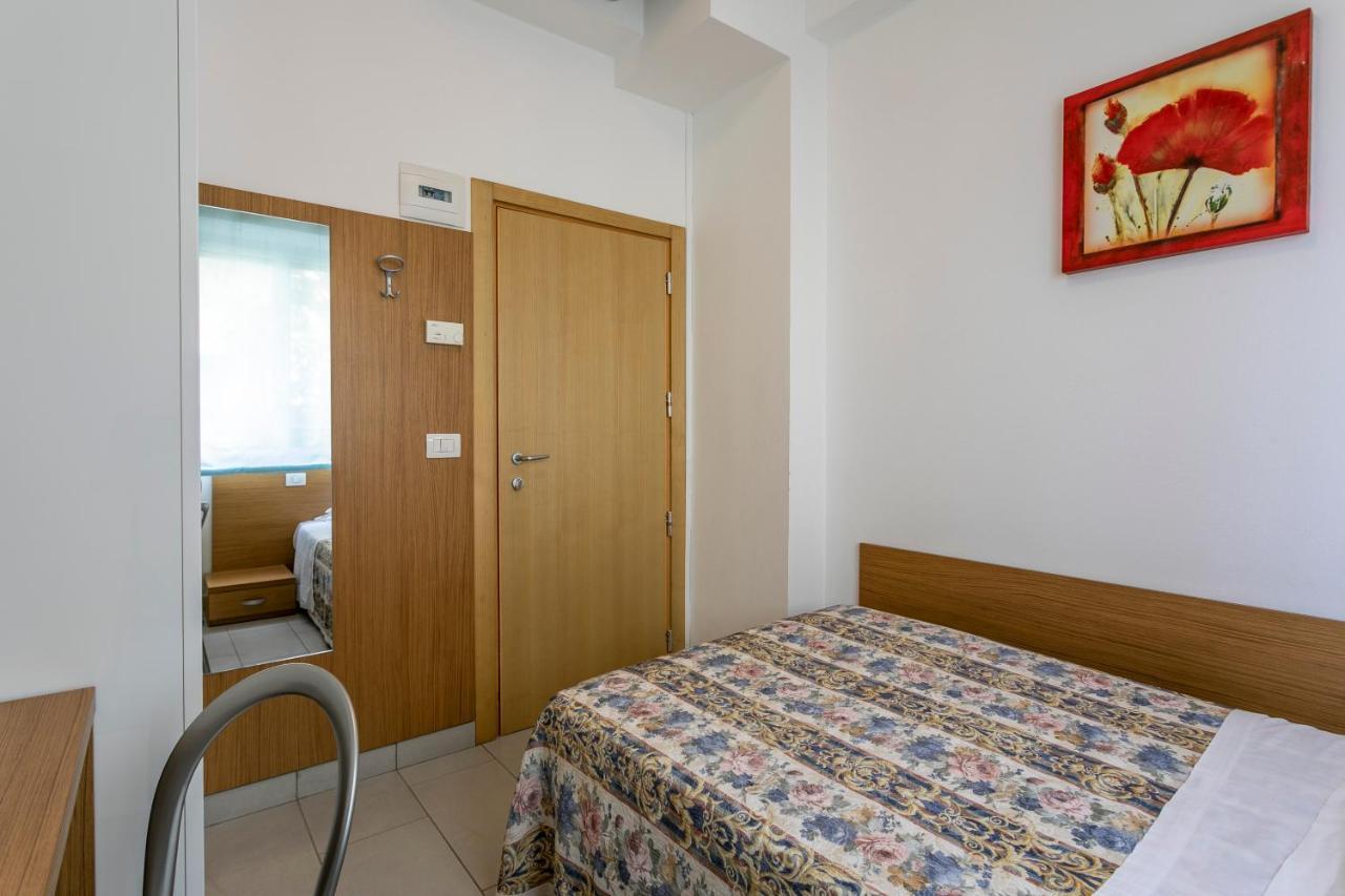 Hotel Baya - In Centro, Sul Mare Milano Marittima Exteriör bild