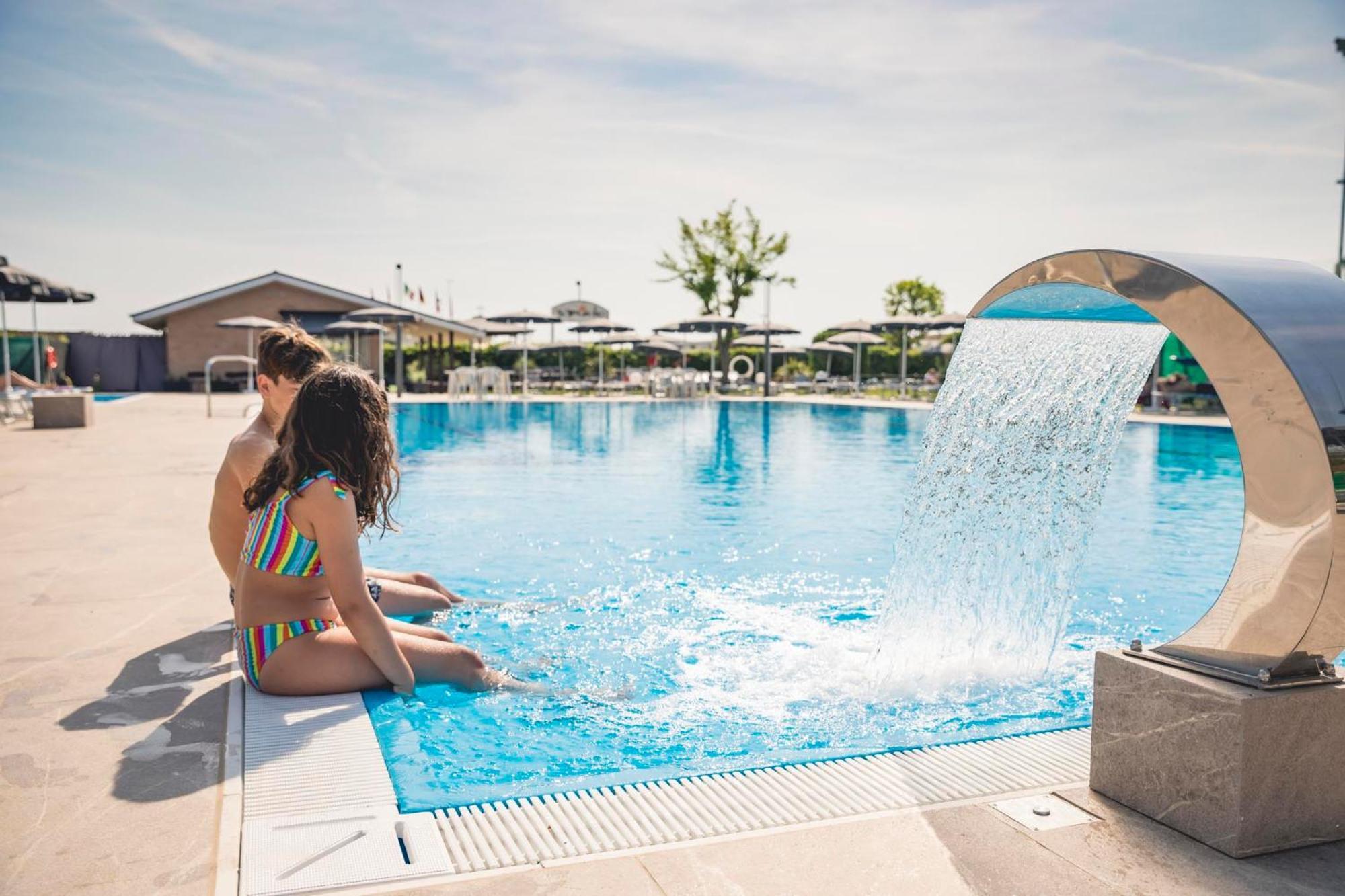 Hotel Baya - In Centro, Sul Mare Milano Marittima Exteriör bild