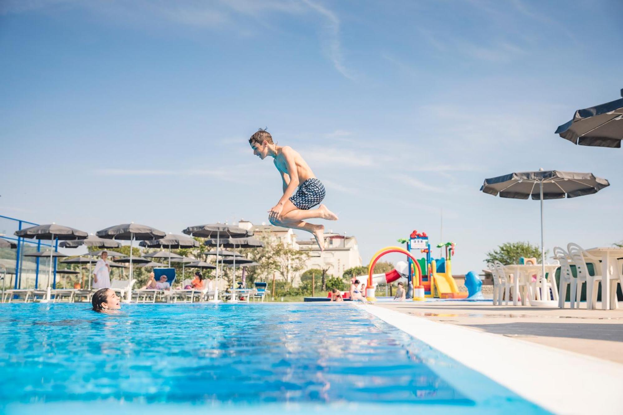 Hotel Baya - In Centro, Sul Mare Milano Marittima Exteriör bild