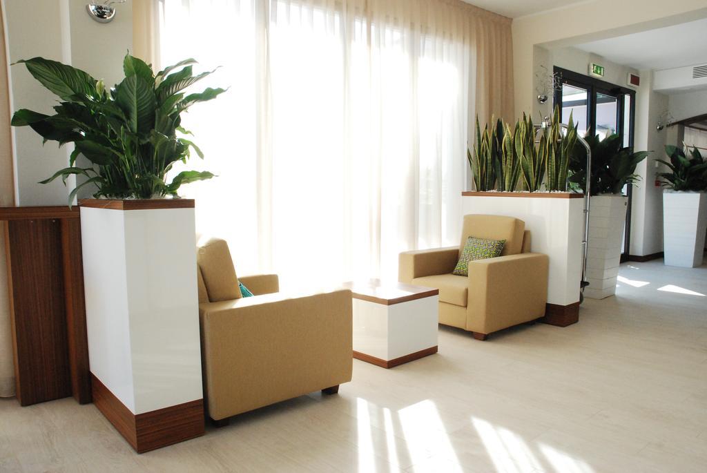 Hotel Baya - In Centro, Sul Mare Milano Marittima Exteriör bild
