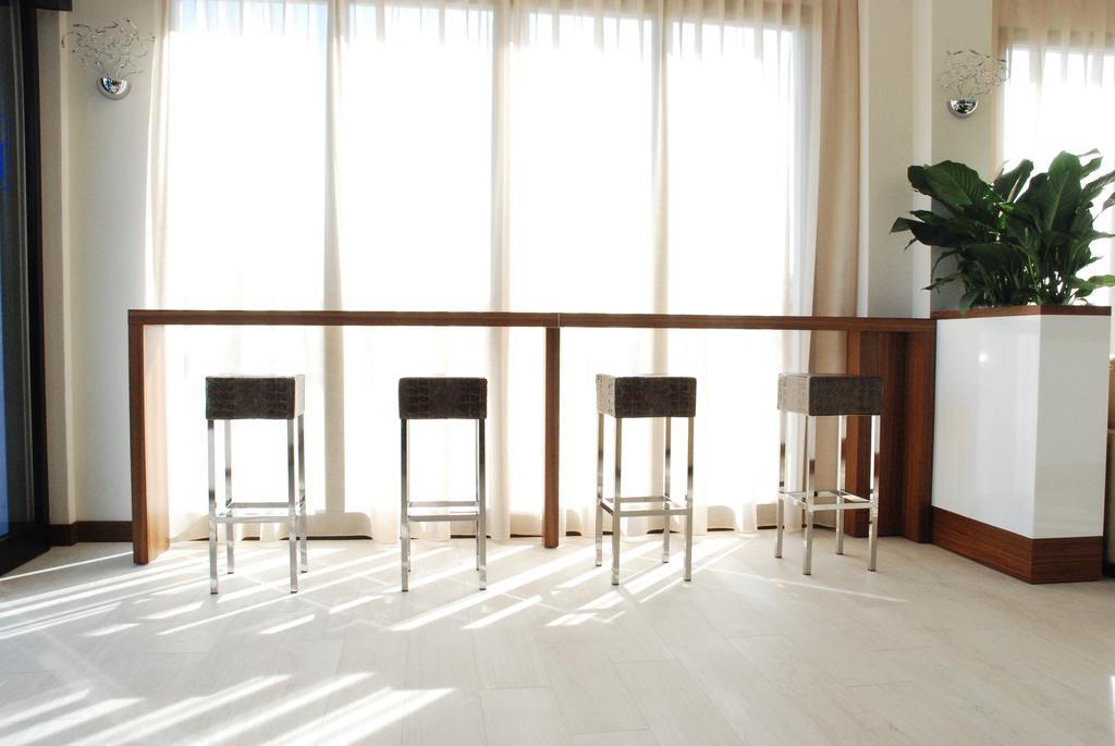 Hotel Baya - In Centro, Sul Mare Milano Marittima Exteriör bild